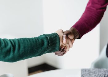 What Are Examples Of Social Norms?