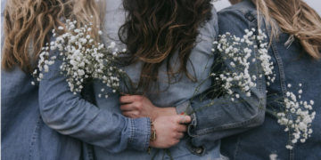 The Importance of Peer Support while Dealing with Health Issues