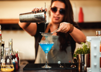 Mobile Bartending vs. Traditional Services Which is Right for Your Event